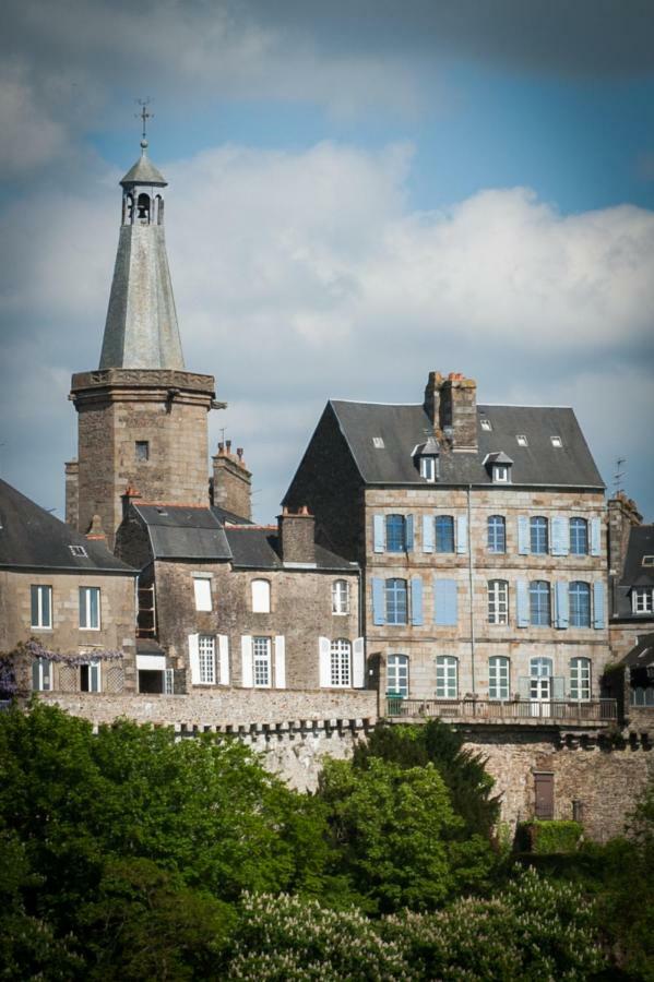 Hôtel particulier Le Mercier de Montigny -Une nuit sur les remparts- Fougères Chambre photo