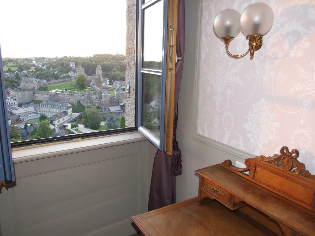 Hôtel particulier Le Mercier de Montigny -Une nuit sur les remparts- Fougères Extérieur photo